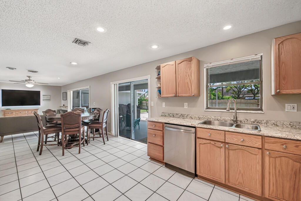100 Greenwood Court, Royal Palm Beach, FL 33411 photo 22