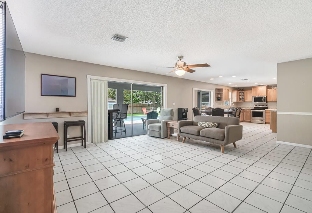 100 Greenwood Court, Royal Palm Beach, FL 33411 photo 25