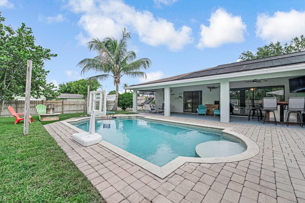 100 Greenwood Court, Royal Palm Beach, FL 33411 photo 5