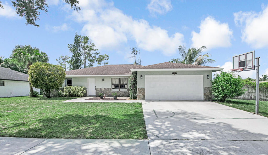 100 Greenwood Court, Royal Palm Beach, FL 33411, Royal Palm Beach