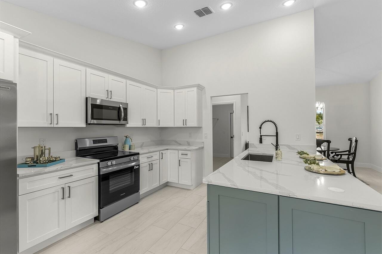 8216 104th Court, Vero Beach, FL 32967 photo 15