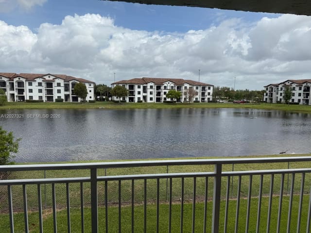9373 Fontainebleau Boulevard K232, Miami, FL 33172