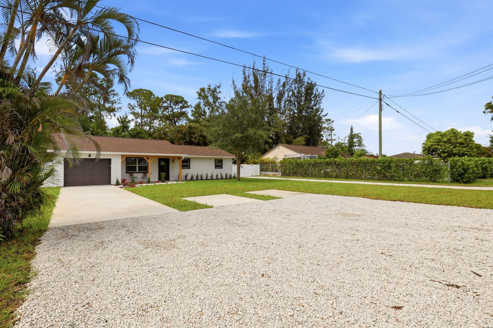 15409 Los Angeles Drive — photo 3