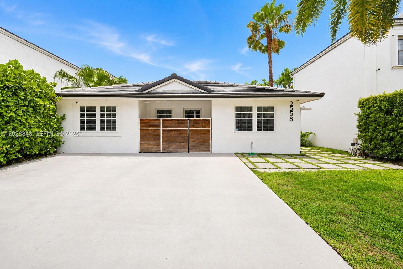 2558 NE 206th Terrace, Aventura, FL 33180, Aventura
