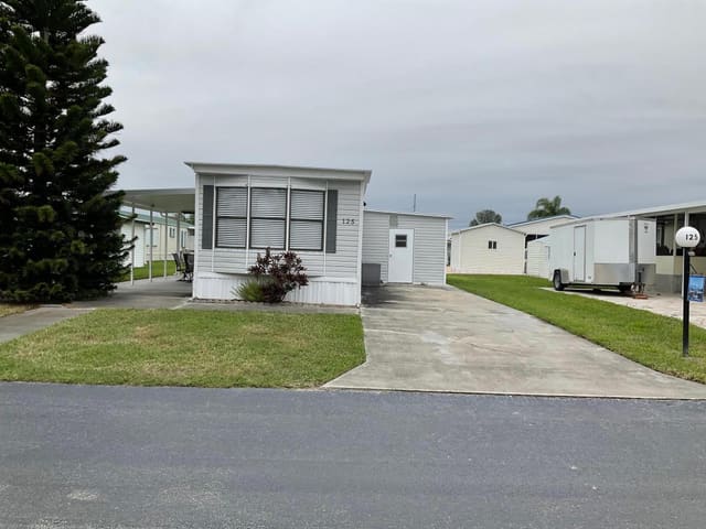 1601 Us, Okeechobee, FL 34974