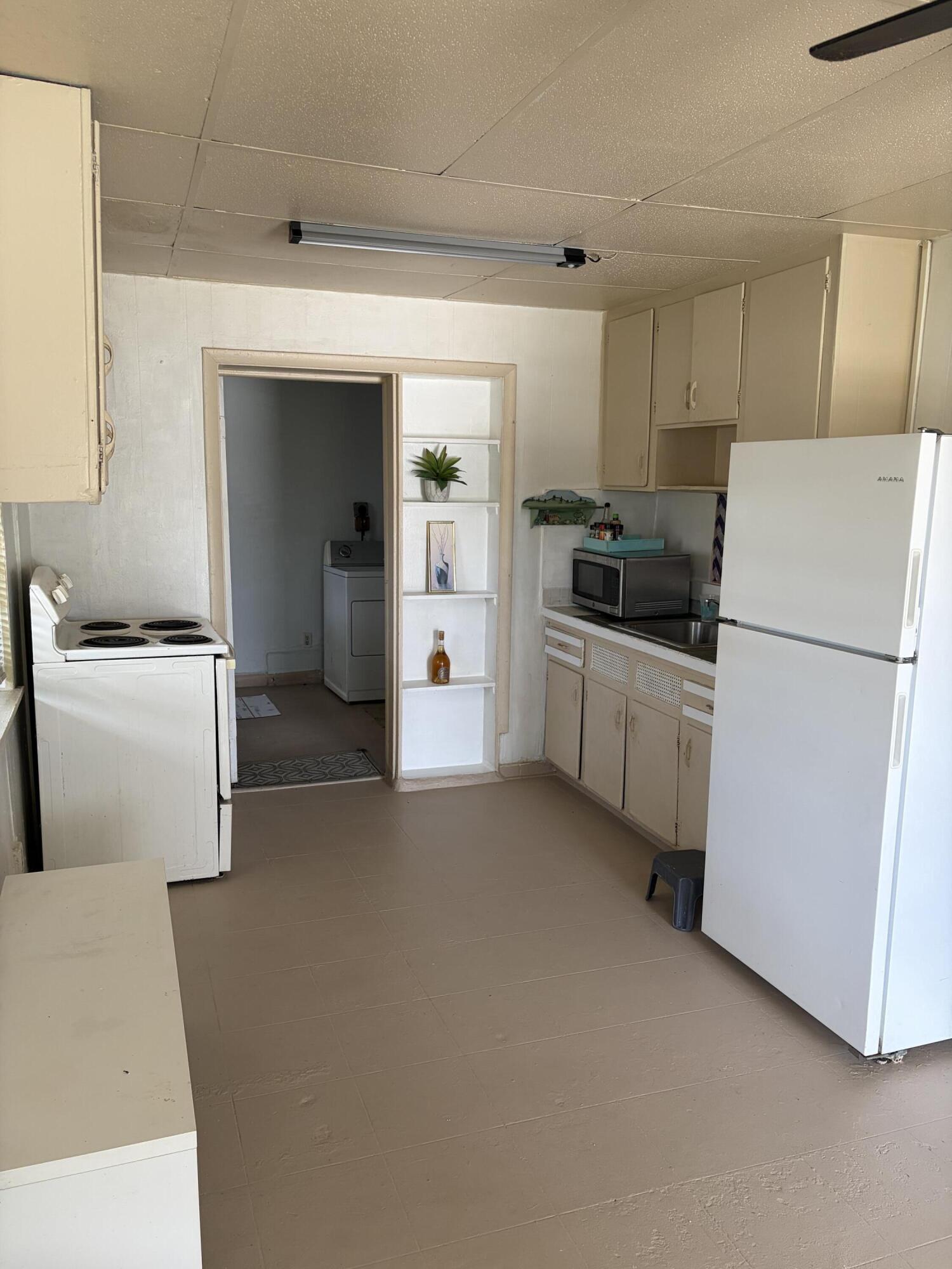 198 SE 4th Street, Delray Beach, FL 33483, Delray Beach