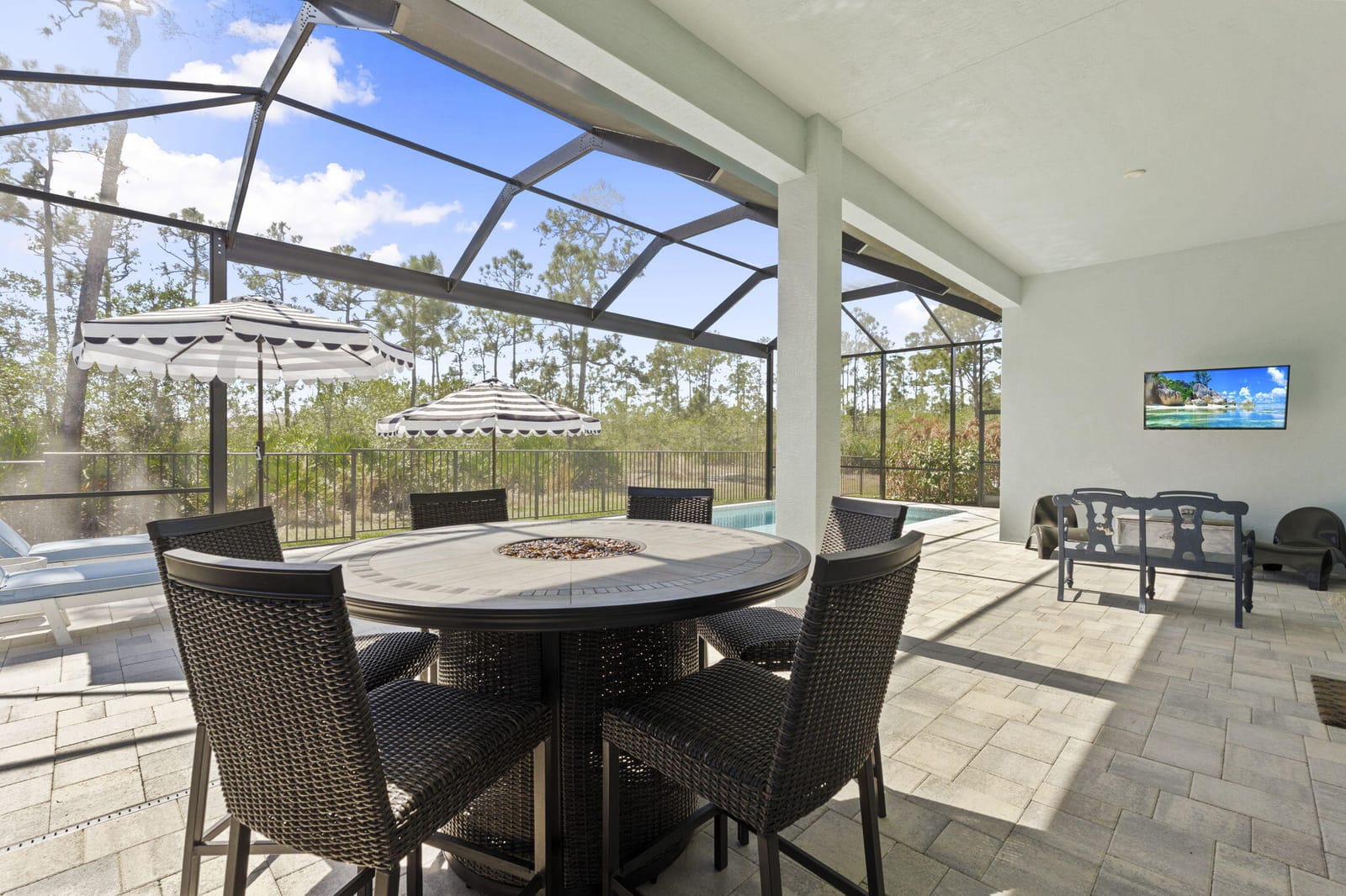 2077 SE Mosaic Boulevard, Port St. Lucie, FL 34984 photo 4