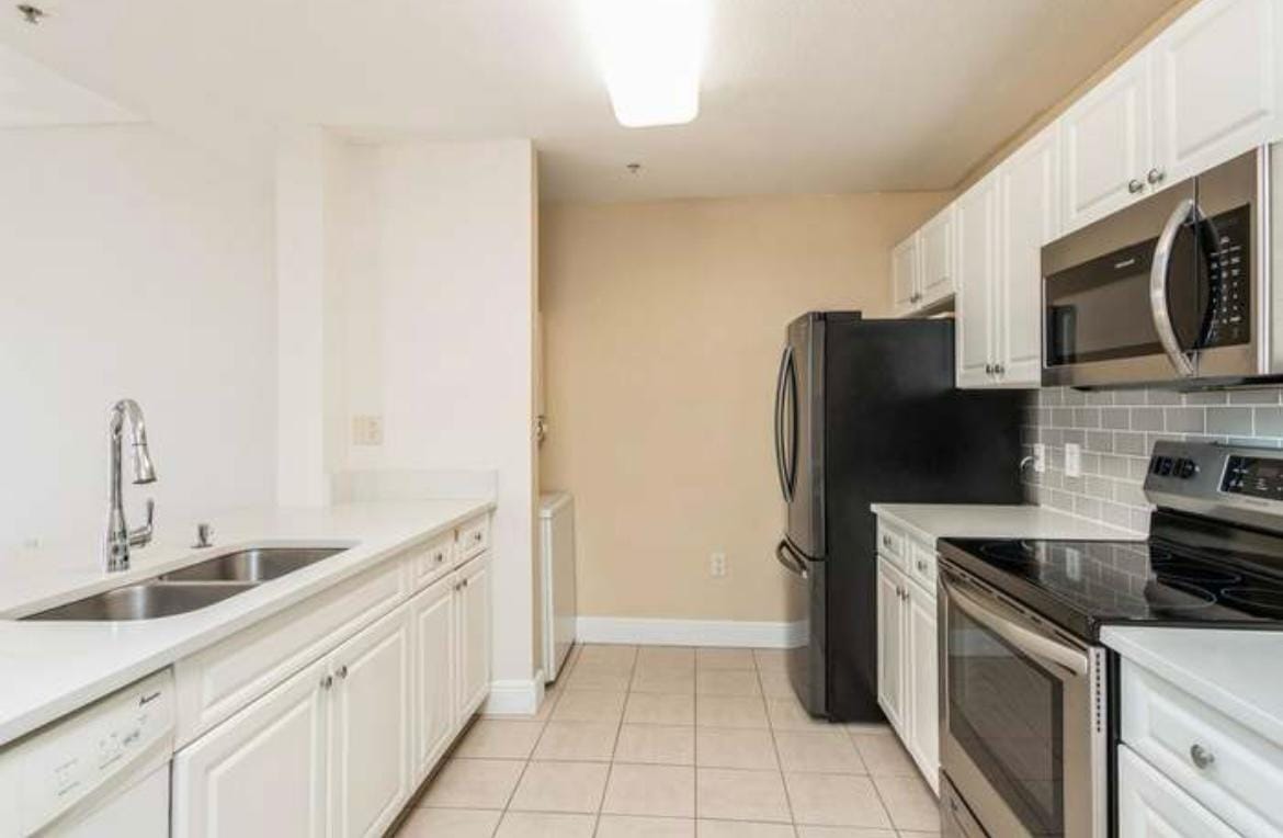 1200 Town Center Drive 305 — photo 1