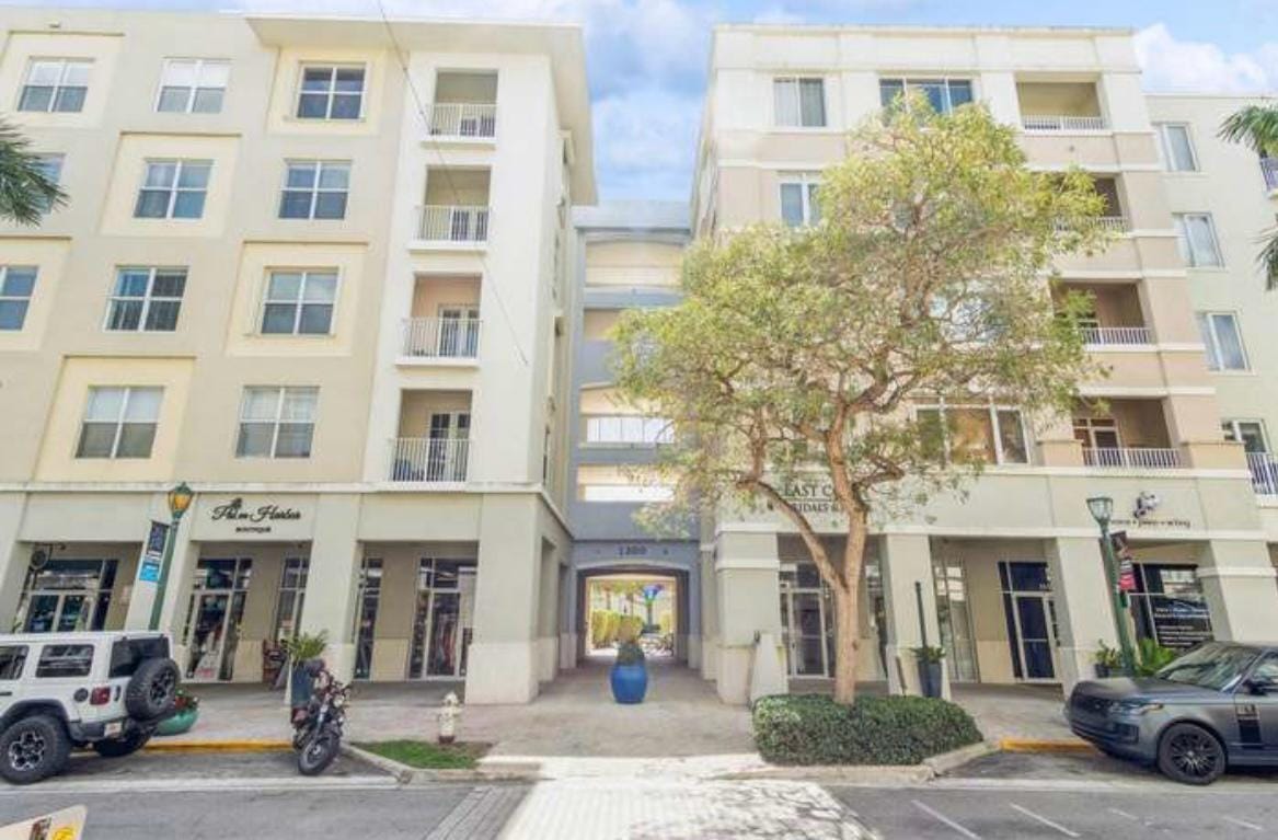 1200 Town Center Drive 305 — photo 2