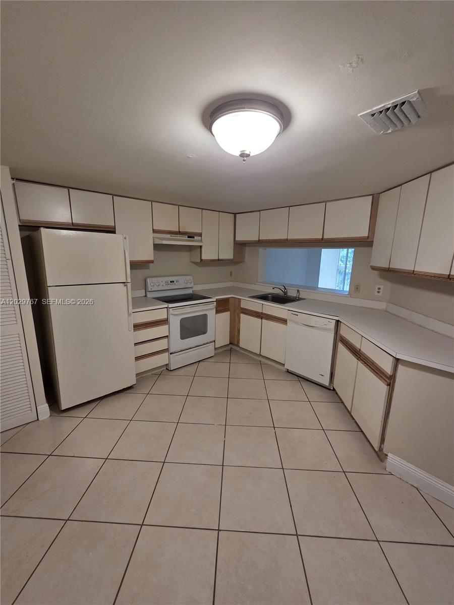 9901 Westview Drive 337, Coral Springs, FL 33076, Coral Springs