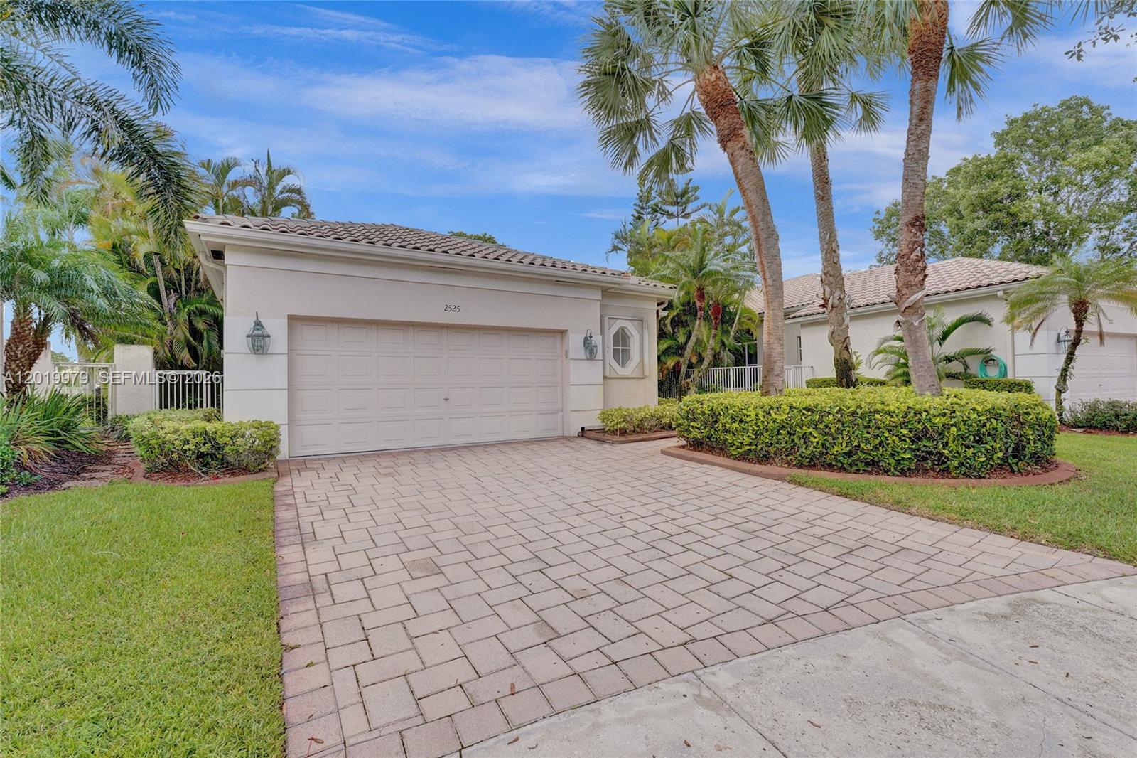 2525 Bay Pointe Court, Weston, FL 33327, Weston