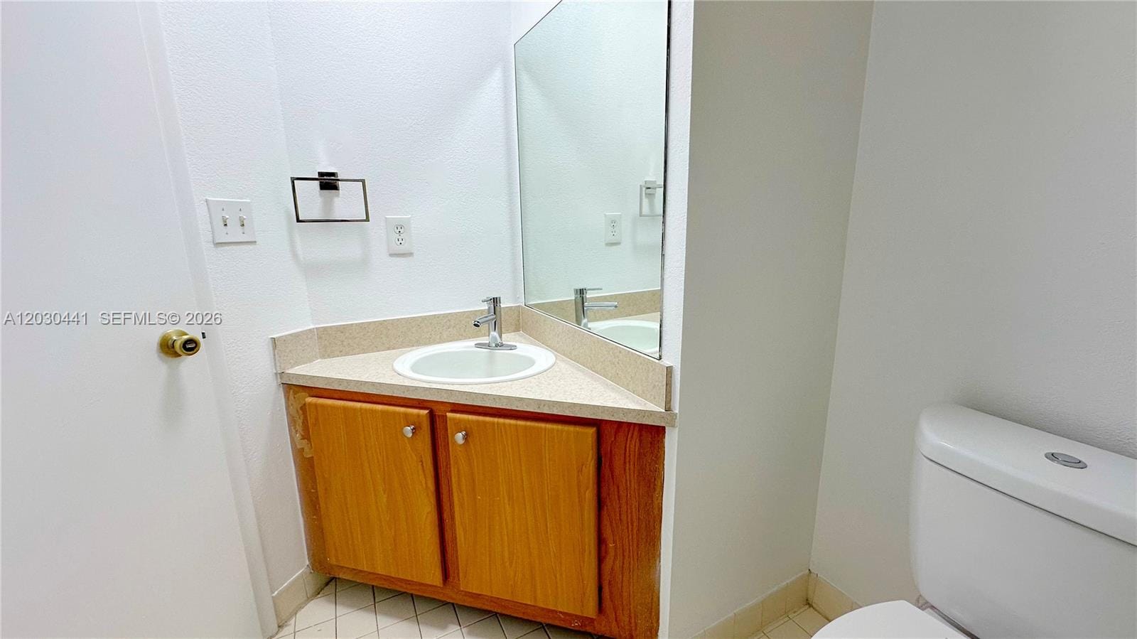2445 SW 18th Terrace 107 — photo 9