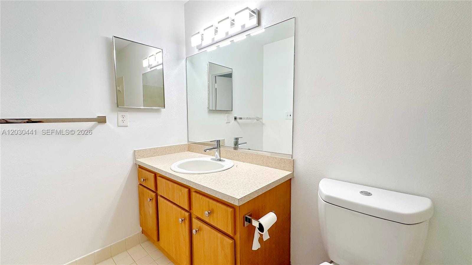 2445 SW 18th Terrace 107 — photo 7