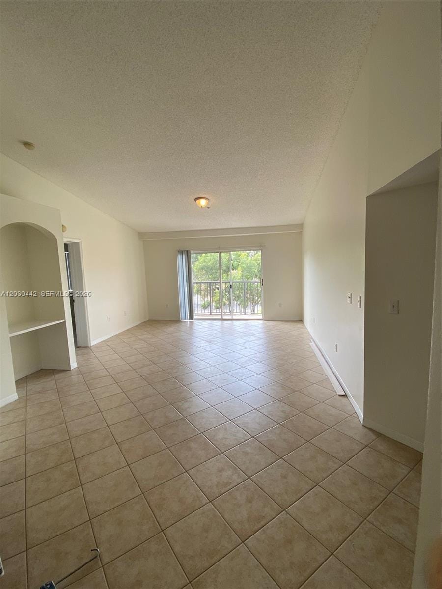 300 N Crestwood Court N 310 — photo 2