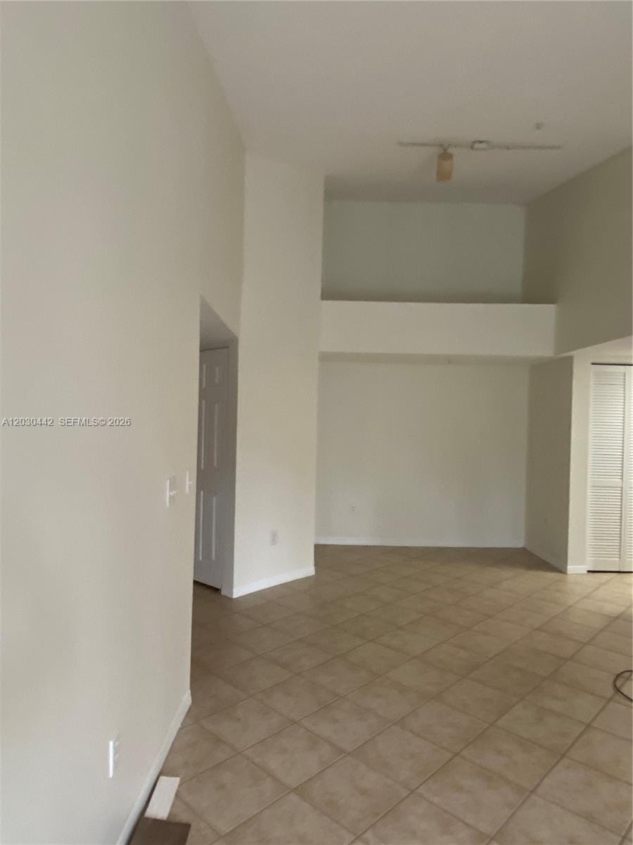 300 N Crestwood Court N 310 — photo 7