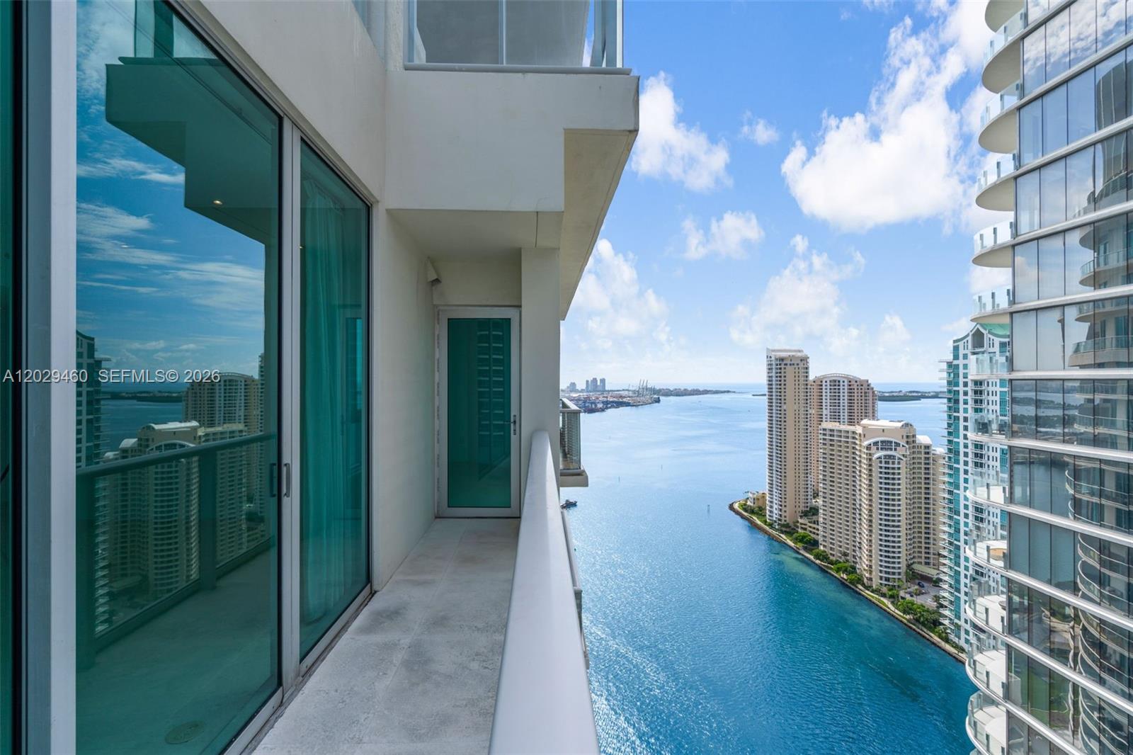 300 S Biscayne Boulevard T3702, Miami, FL 33131, Miami