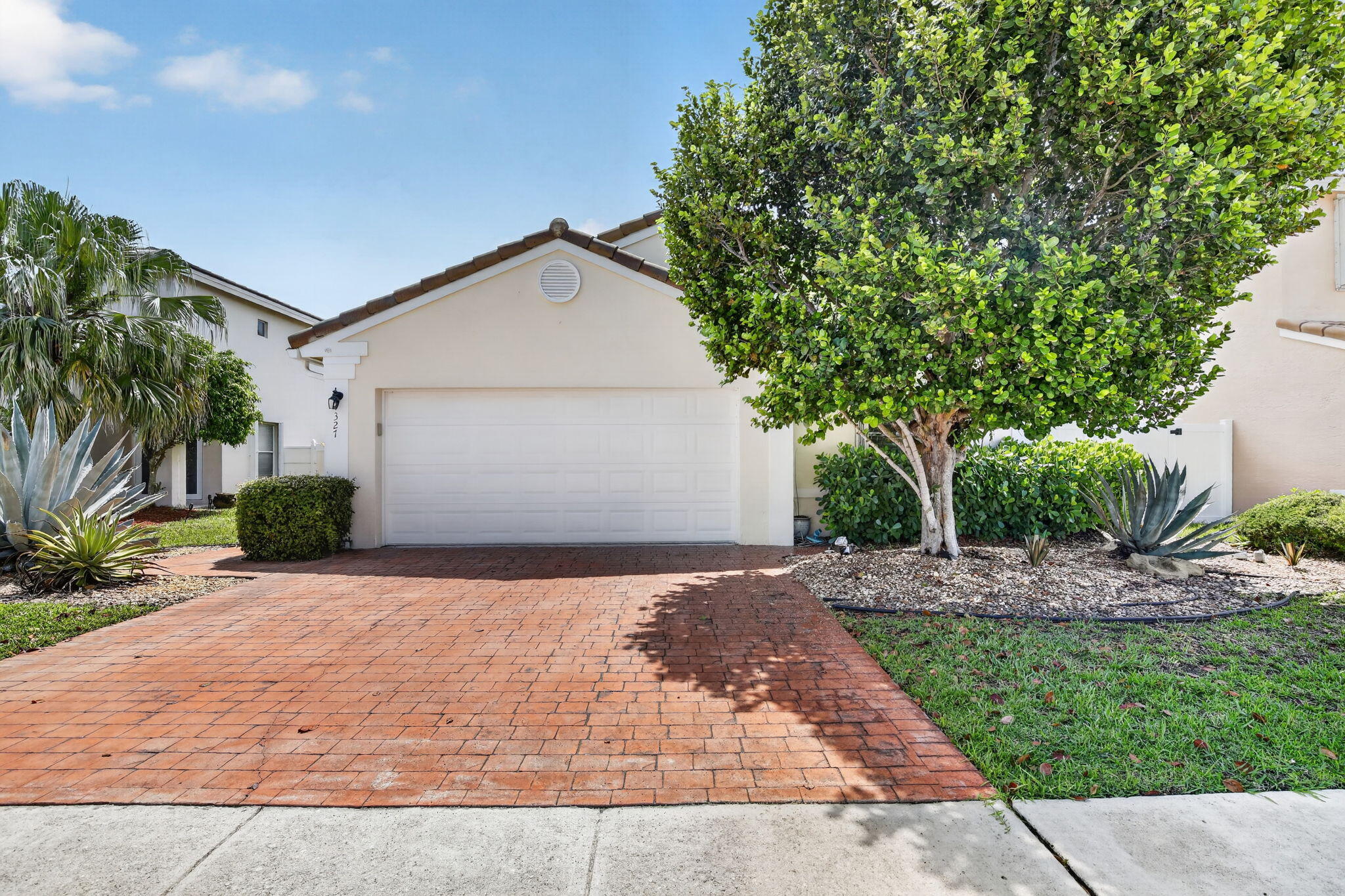 327 SW 191st Terrace, Pembroke Pines, FL 33029, Pembroke Pines