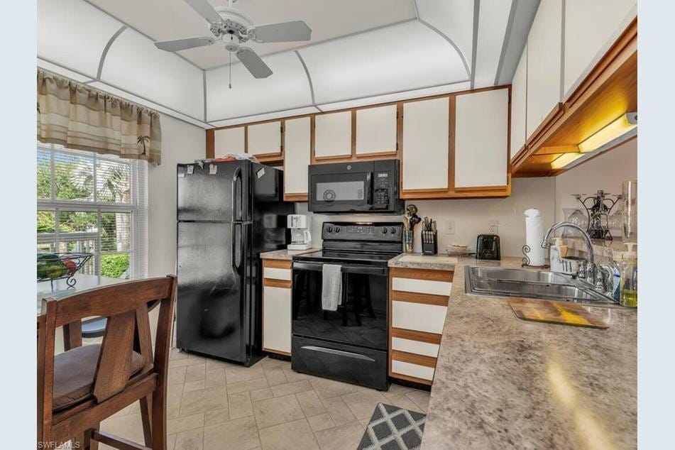 850 Elkhorn Court 224, Marco Island, FL 34145 photo 4