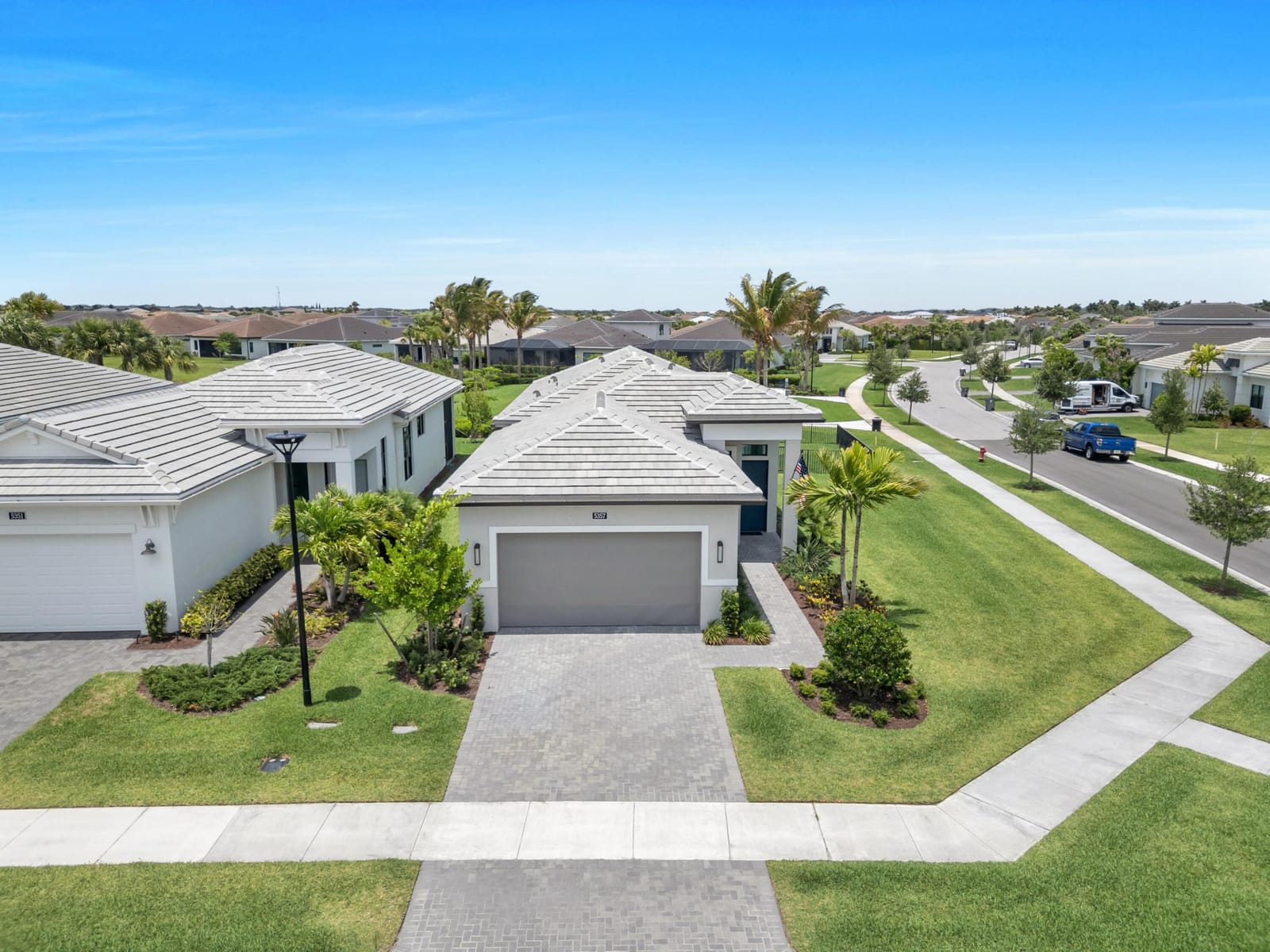 5357 Saint Armands Way — photo 2
