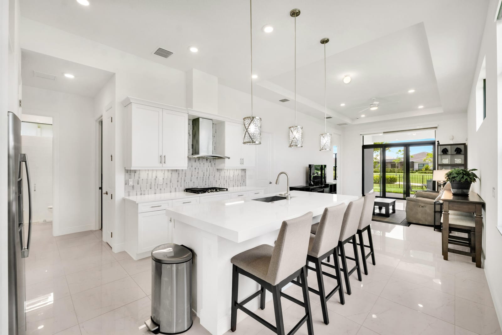 5357 Saint Armands Way — photo 8