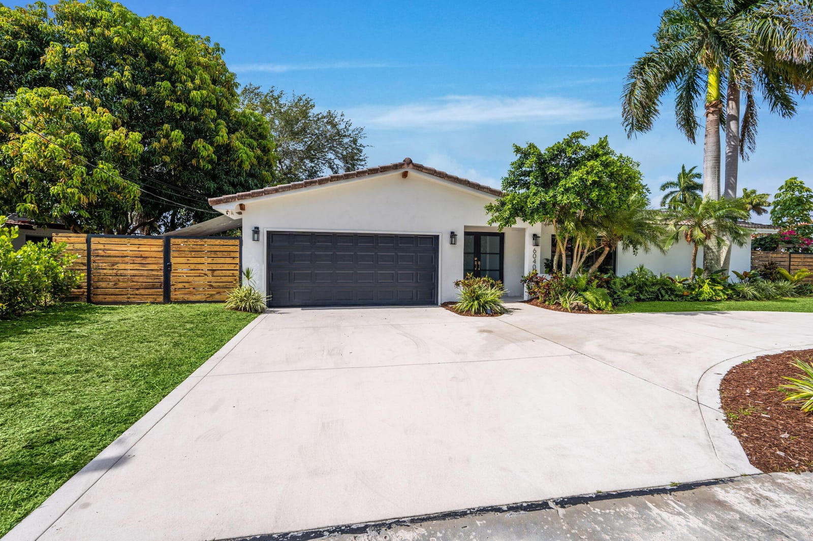 6040 SW 14th Street, Plantation, FL 33317 photo 2