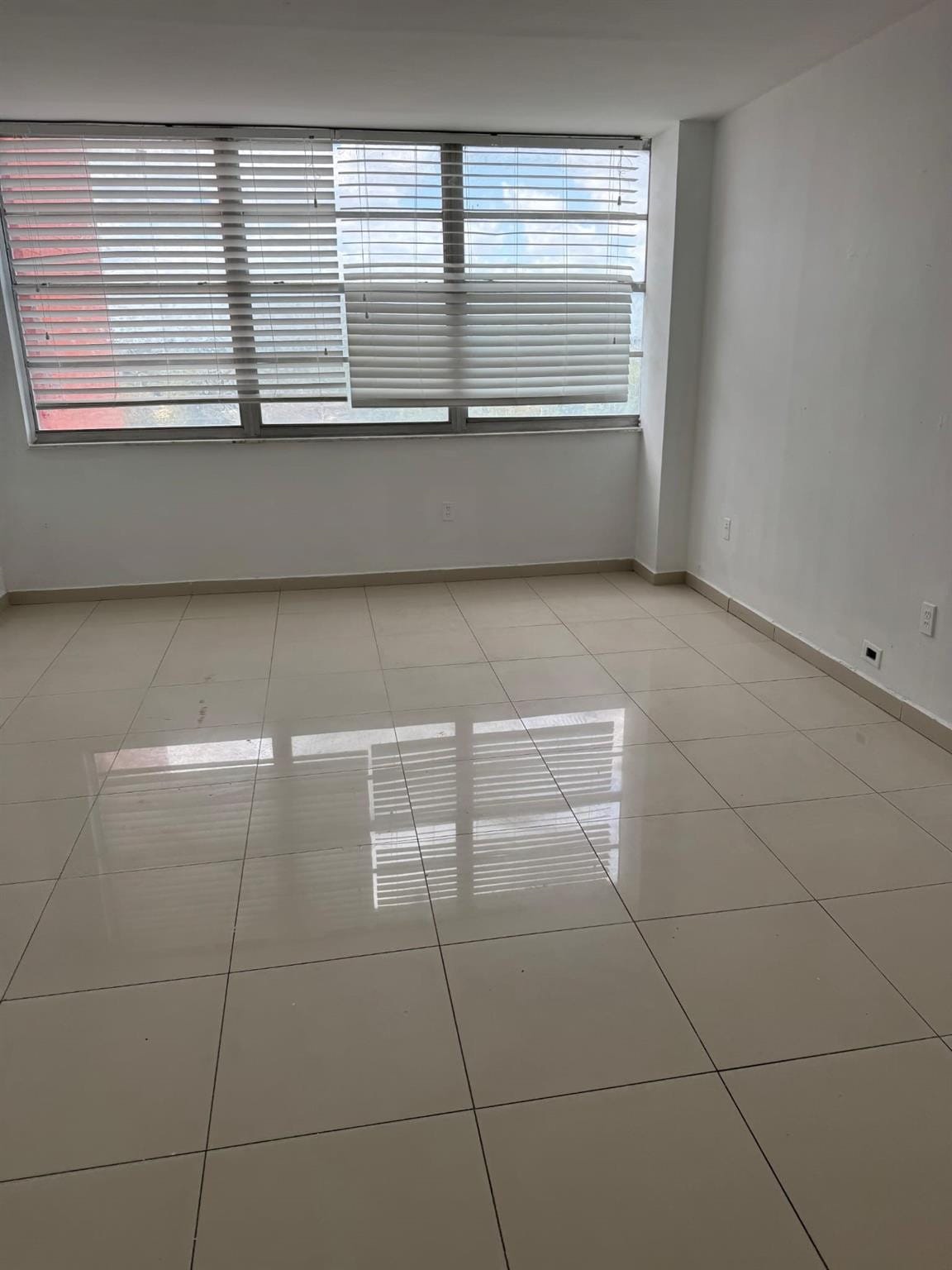 1301 NE Miami Gardens Drive 605w — photo 6