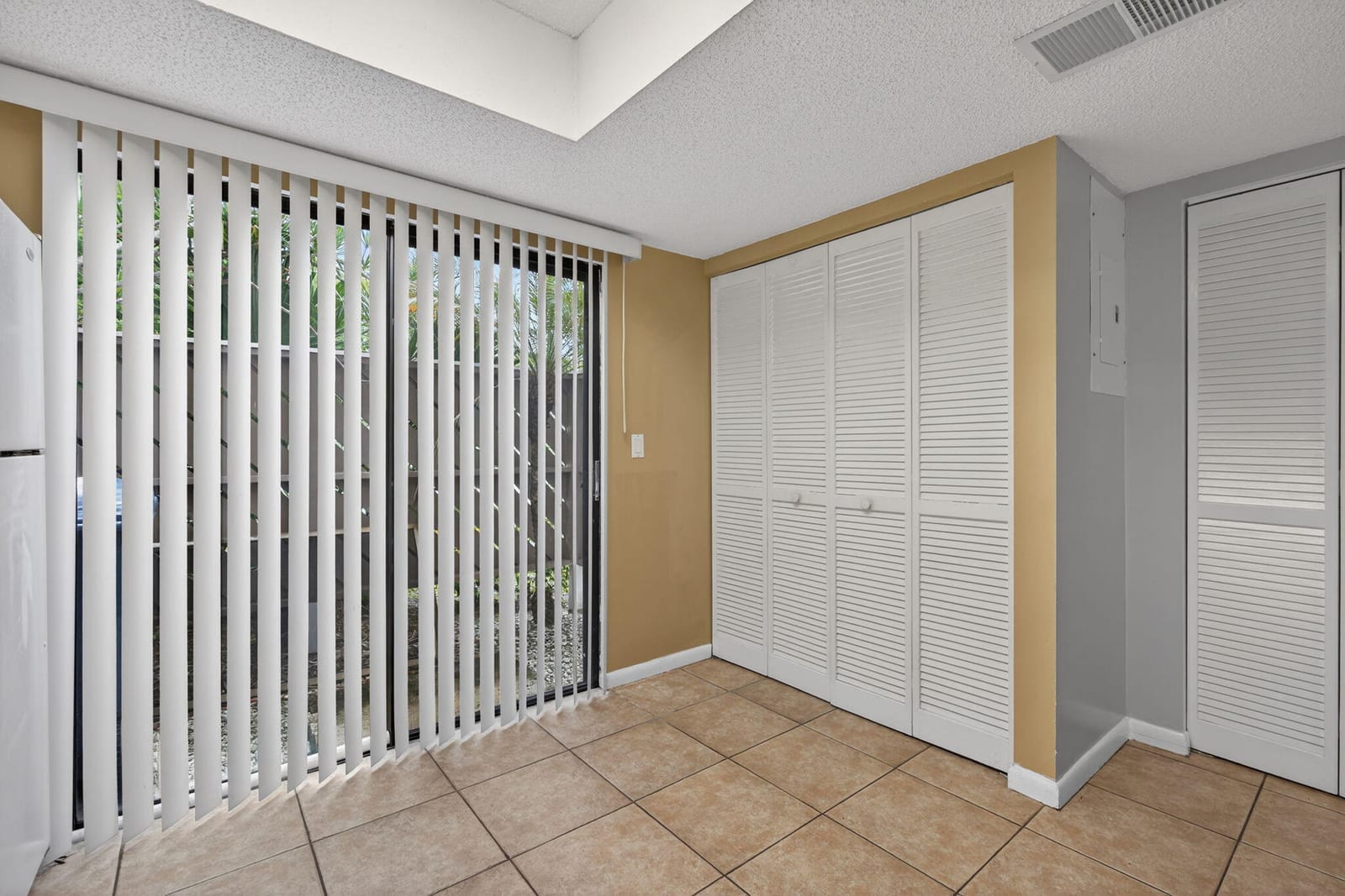 707 Stonewood Court 19c — photo 5