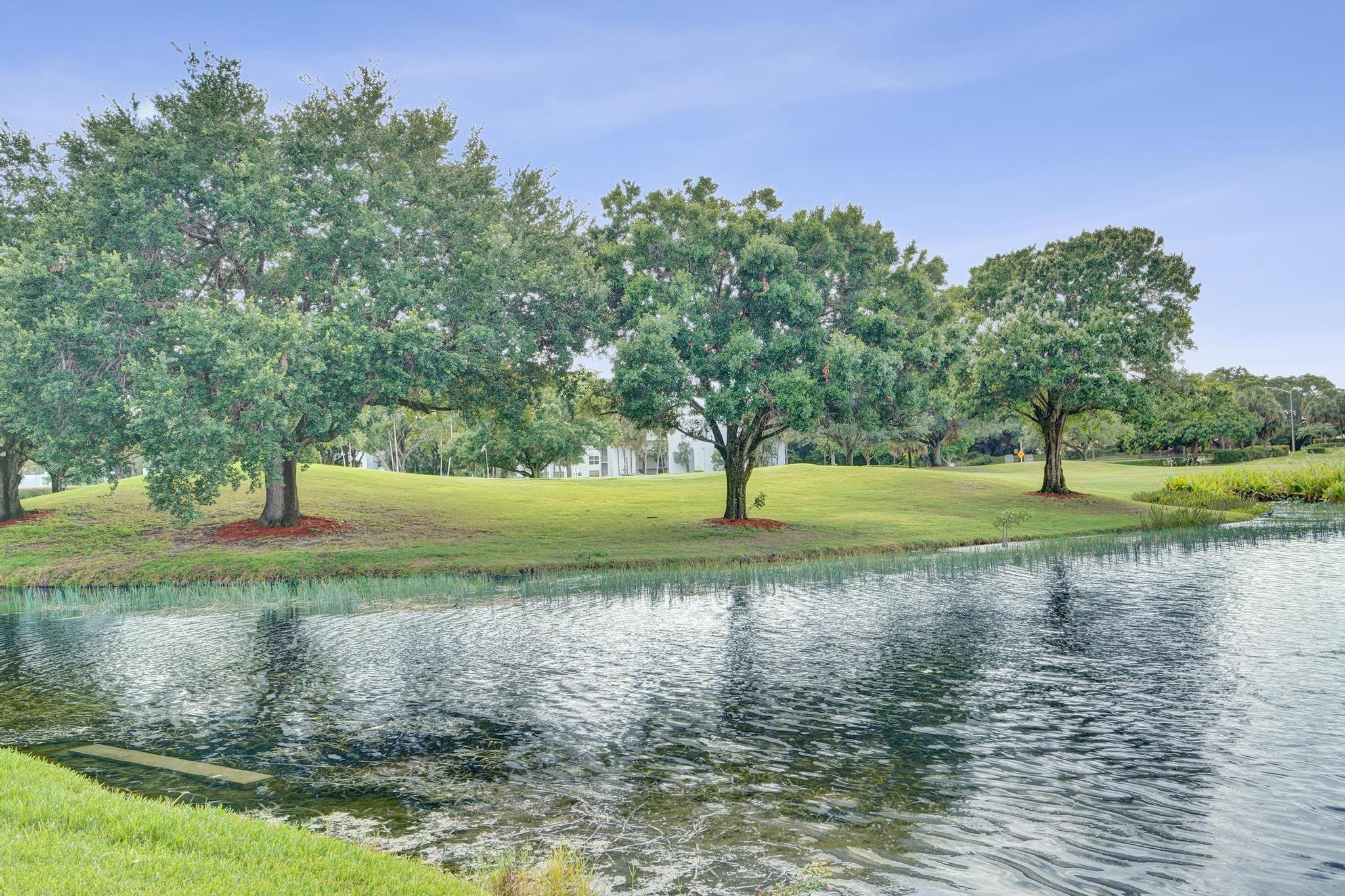 9460 Poinciana Place 101, Davie, FL 33324