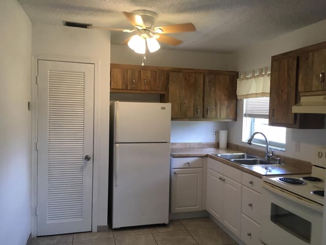 5186 NE 6th Avenue 721, Oakland Park, FL 33334