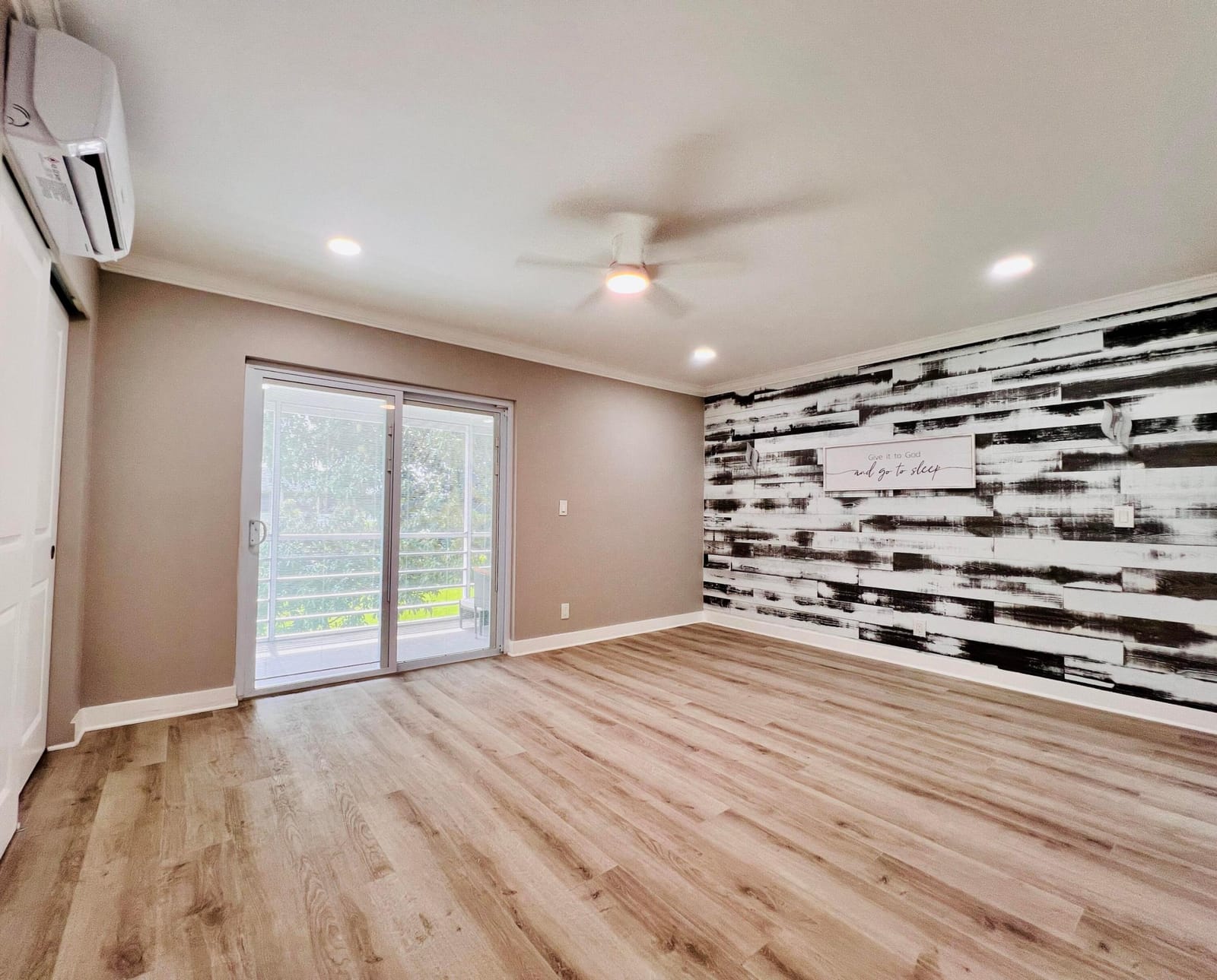 15 Bedford A — photo 9