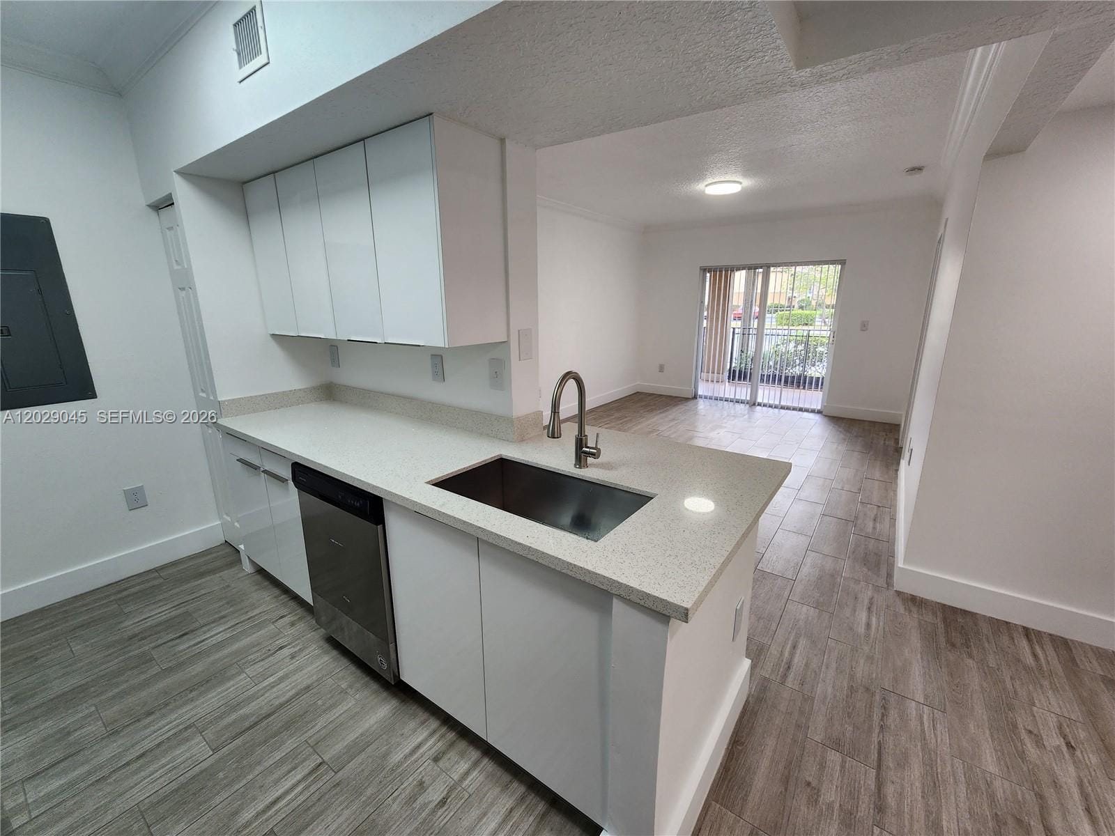 215 SW 117th Terrace 14101, Pembroke Pines, FL 33025 photo 23