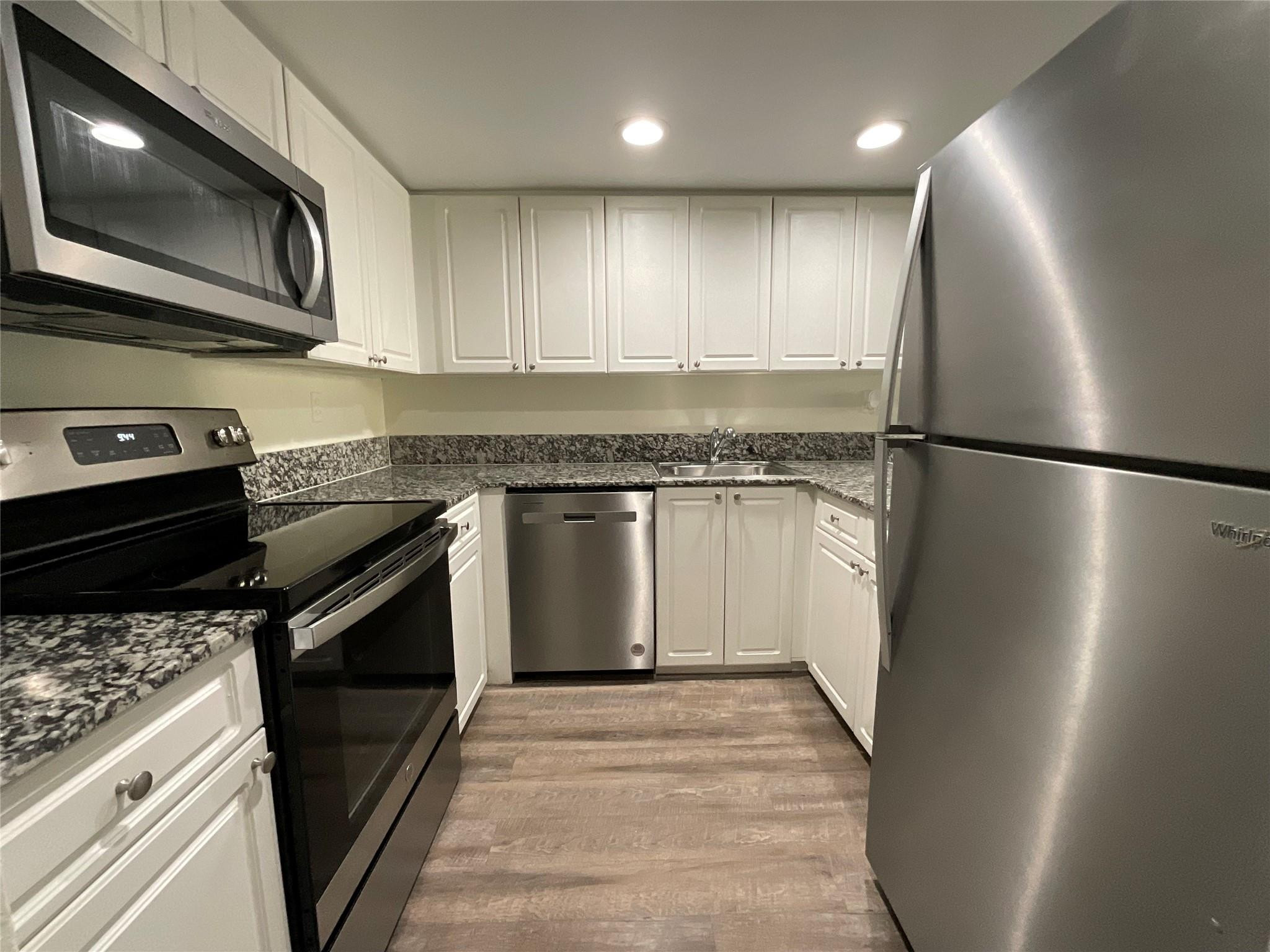 19455 NE 10 Avenue 1-305, North Miami Beach, FL 33179, North Miami Beach