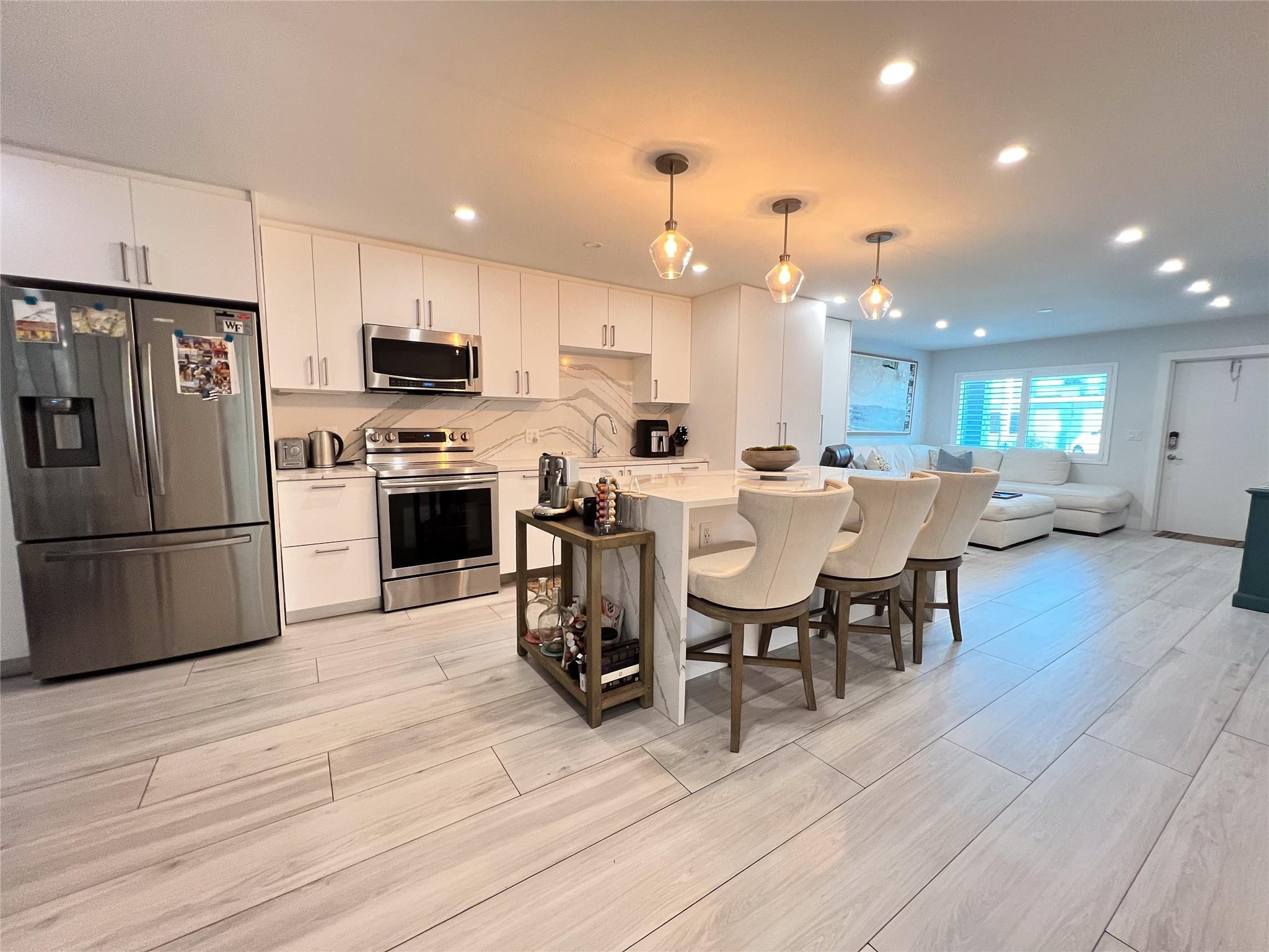 2115 NE 37th Drive 121, Fort Lauderdale, FL 33308, Fort Lauderdale