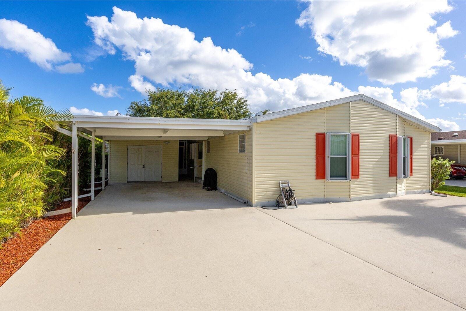 7654 Red Crossbill Court — photo 2