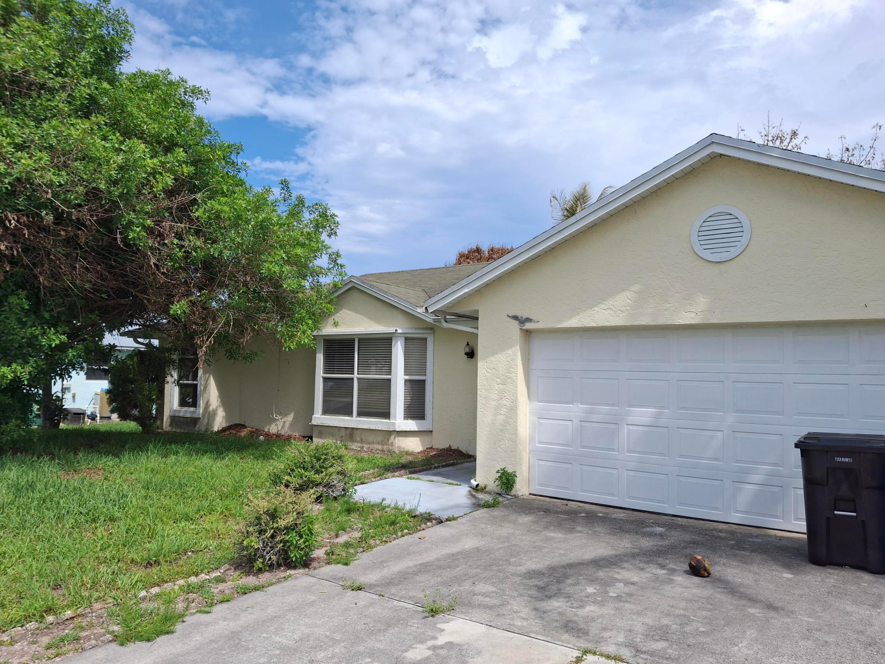 374 SW De Gouvea Terrace, Port St. Lucie, FL 34984, Port St Lucie