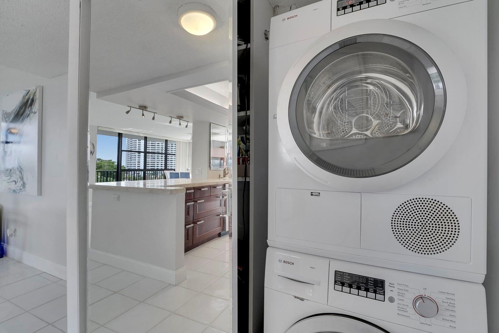 600 Parkview Drive 531, Hallandale Beach, FL 33009 photo 17