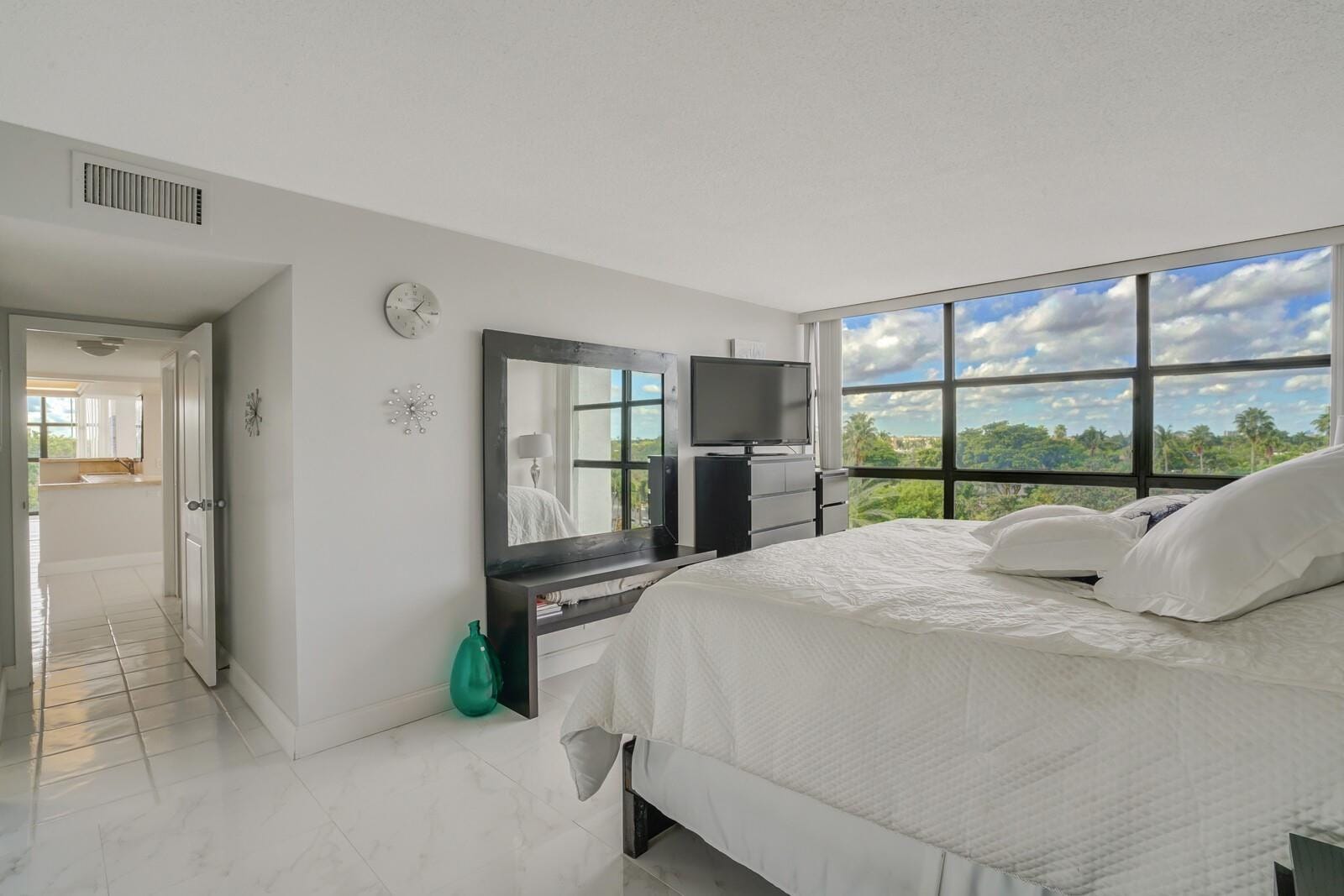 600 Parkview Drive 531, Hallandale Beach, FL 33009 photo 21