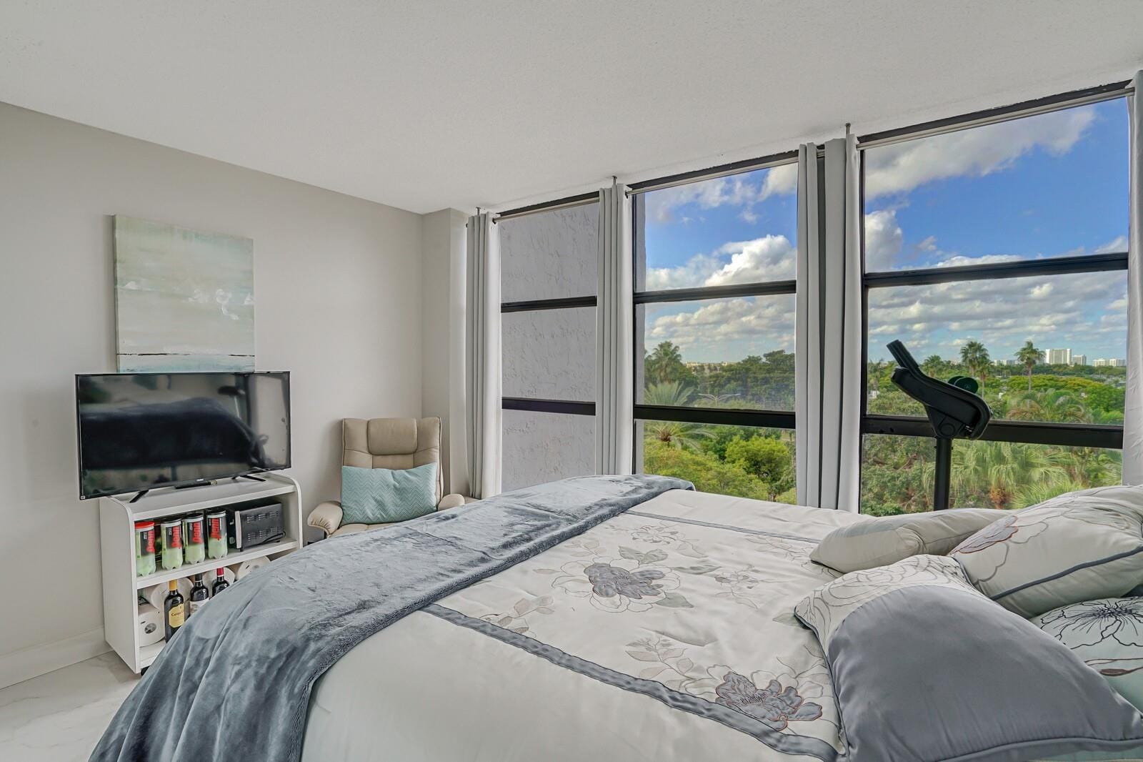 600 Parkview Drive 531, Hallandale Beach, FL 33009 photo 25
