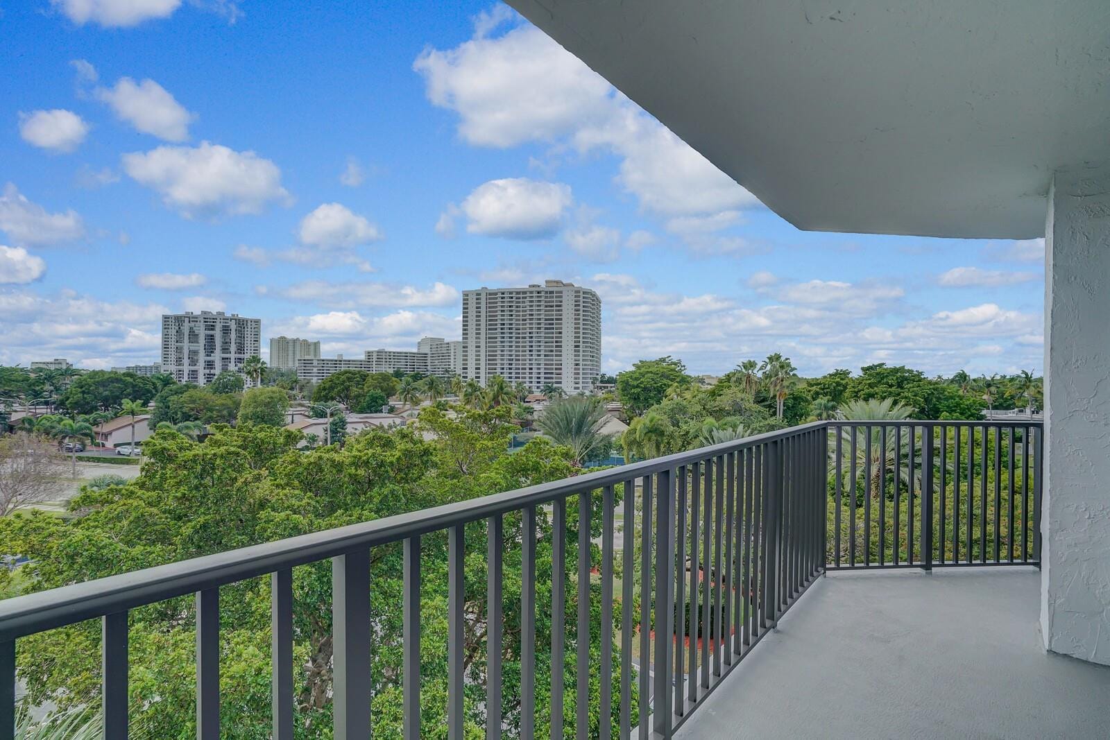 600 Parkview Drive 531, Hallandale Beach, FL 33009 photo 30