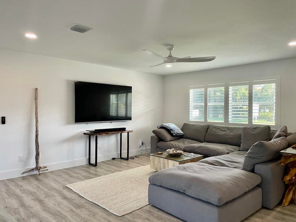 8585 SE Palm Street, Hobe Sound, FL 33455 photo 9