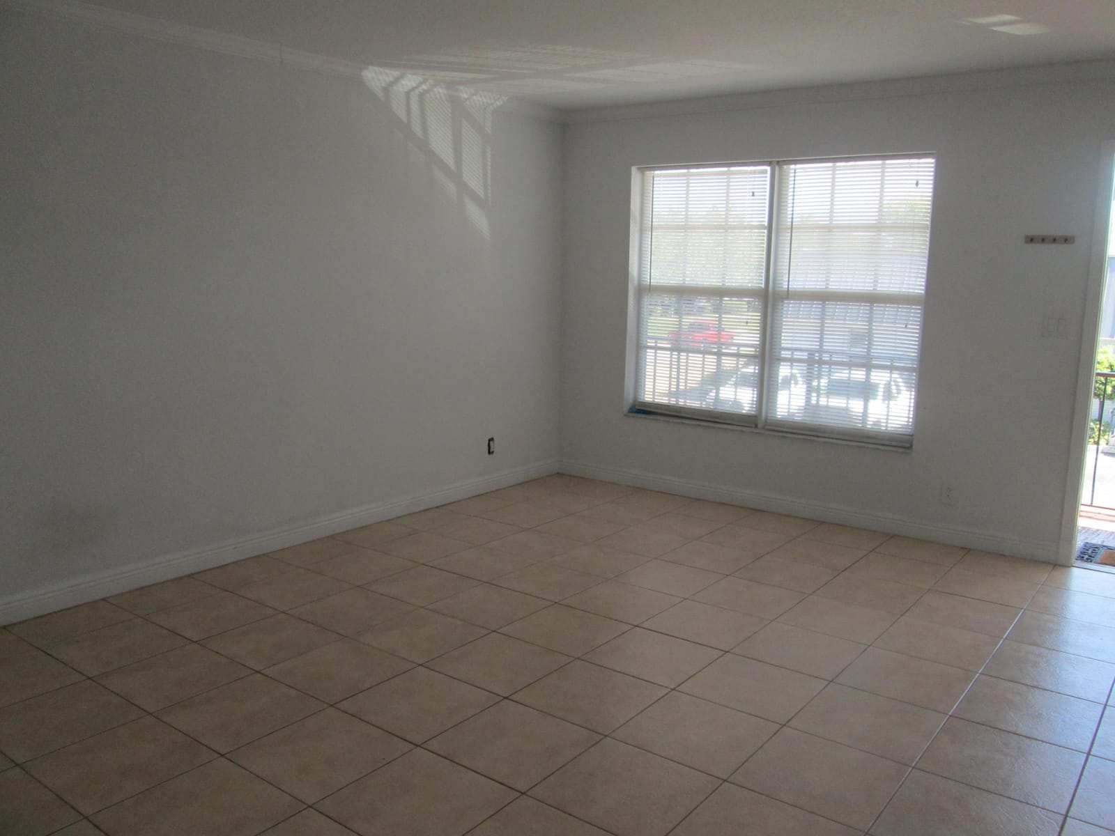 405 N Cypress Drive 3 — photo 3