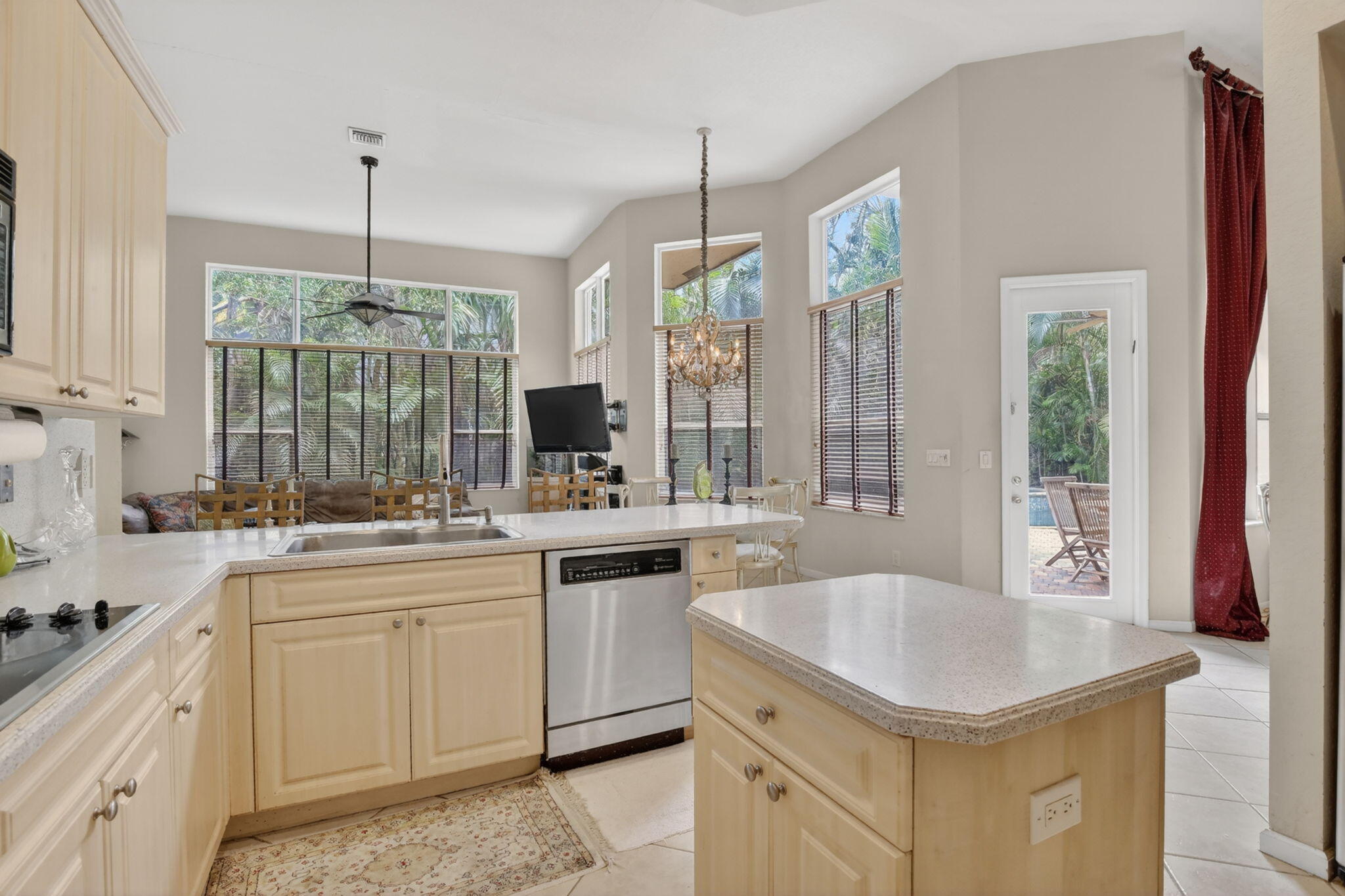 8106 N Savannah Circle, Davie, FL 33328, Davie