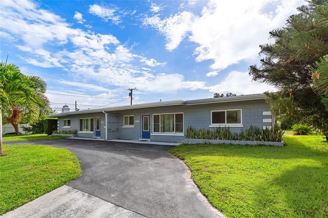 204 NW 1st Street, Boynton Beach, FL 33435