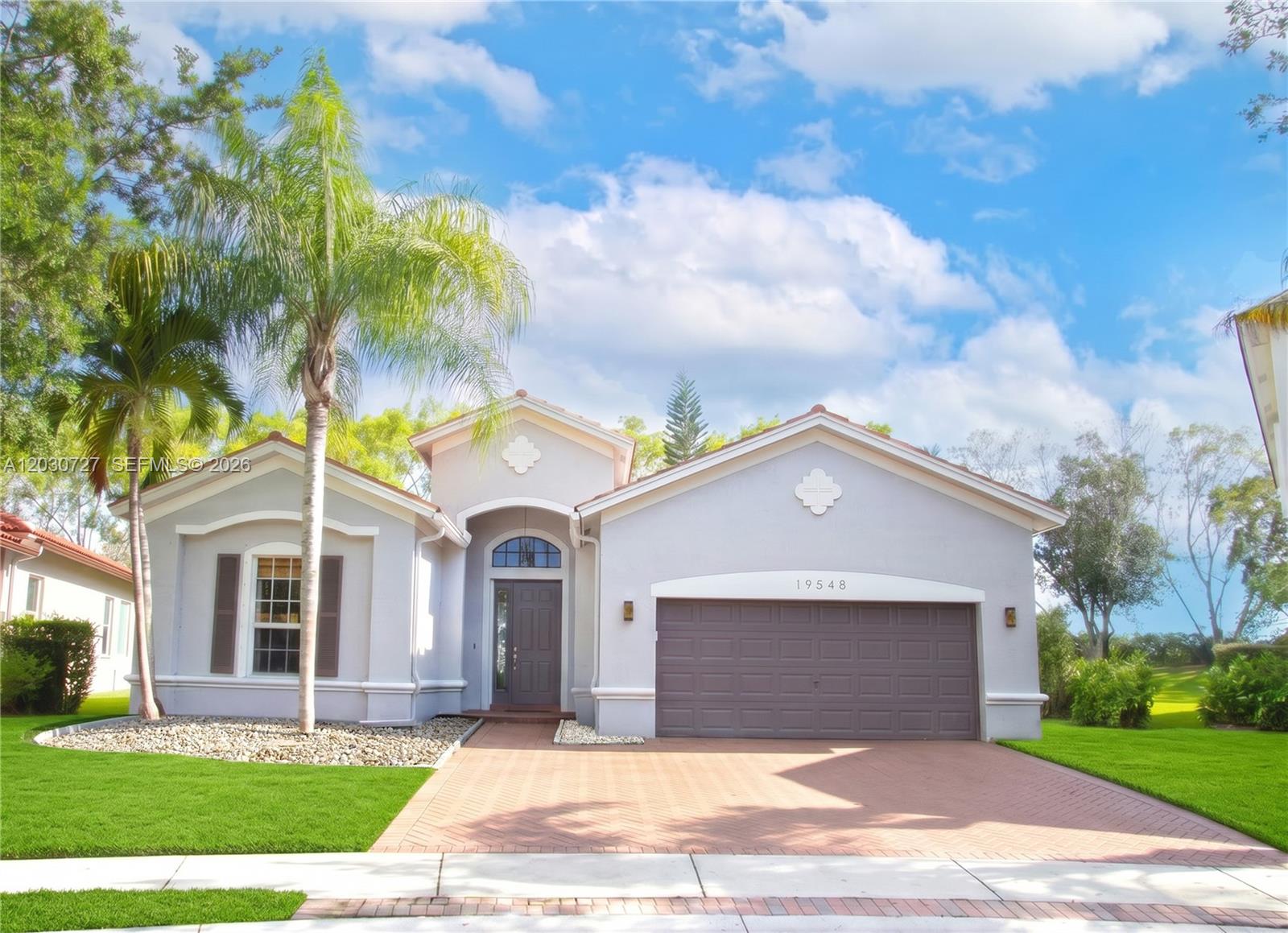 19548 S Whitewater Avenue, Weston, FL 33332, Weston