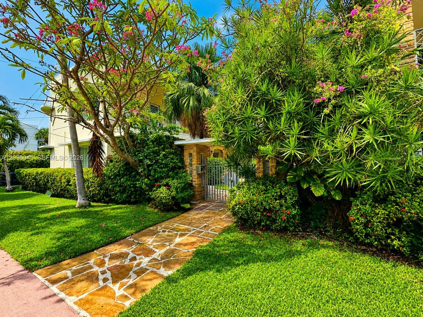 2137 Calais Drive 5, Miami Beach, FL 33141, Miami Beach