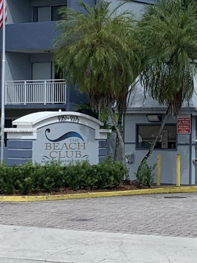 9357 Fontainebleau Boulevard D422, Miami, FL 33172