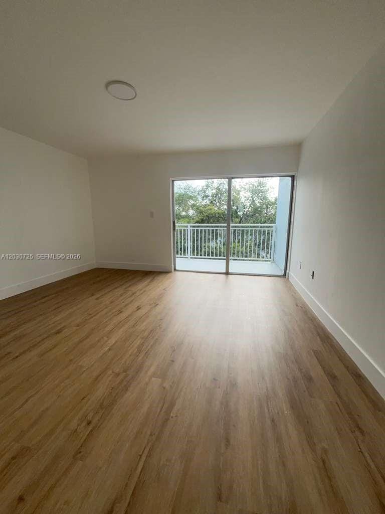 9357 Fontainebleau Boulevard D422 — photo 11