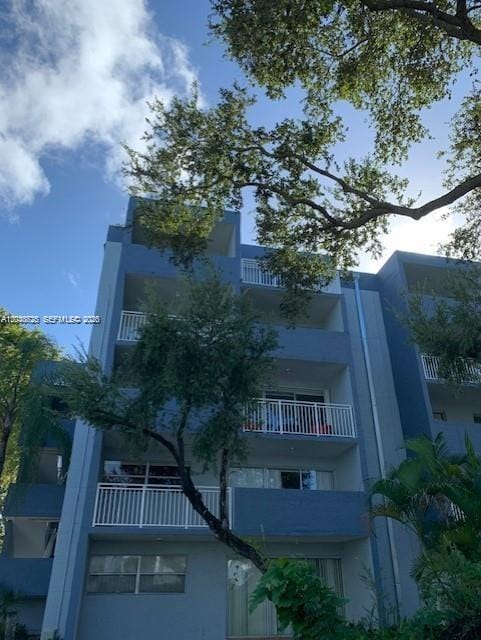9357 Fontainebleau Boulevard D422, Miami, FL 33172 photo 17