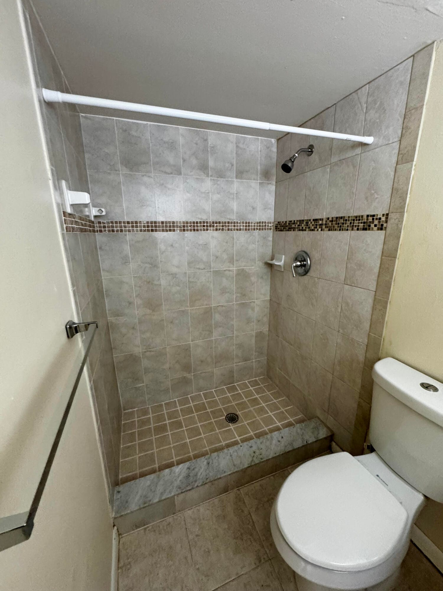 2824 N Dixie Highway — photo 7