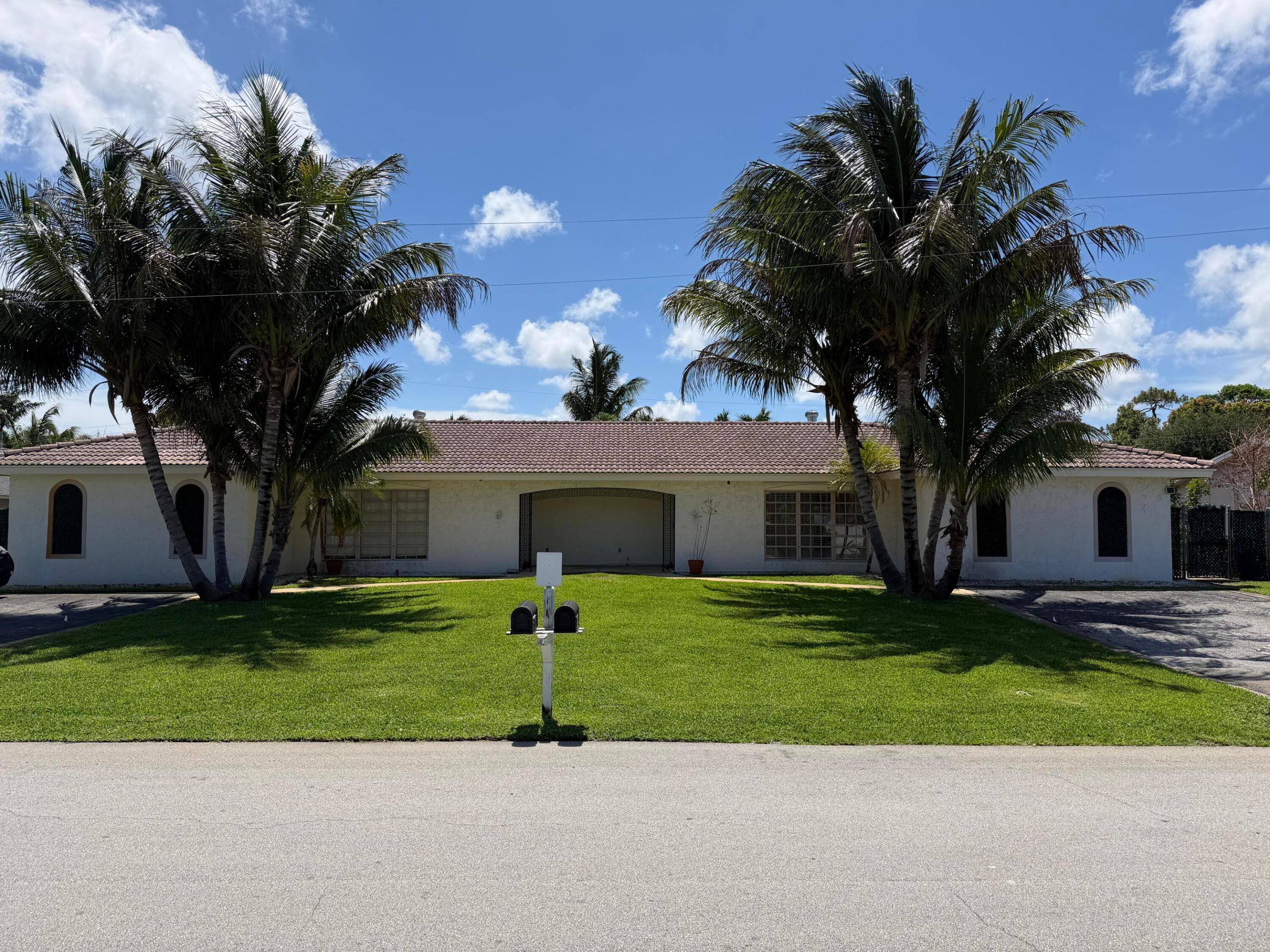 499 W Conference Drive, Boca Raton, FL 33486, Boca Raton